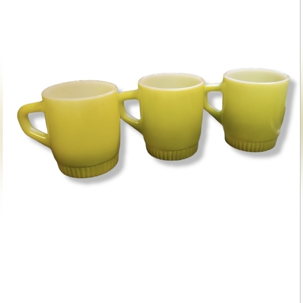 Vintage Fireking anchor hocking milk glass avacado green lime coffee tea mugs x3